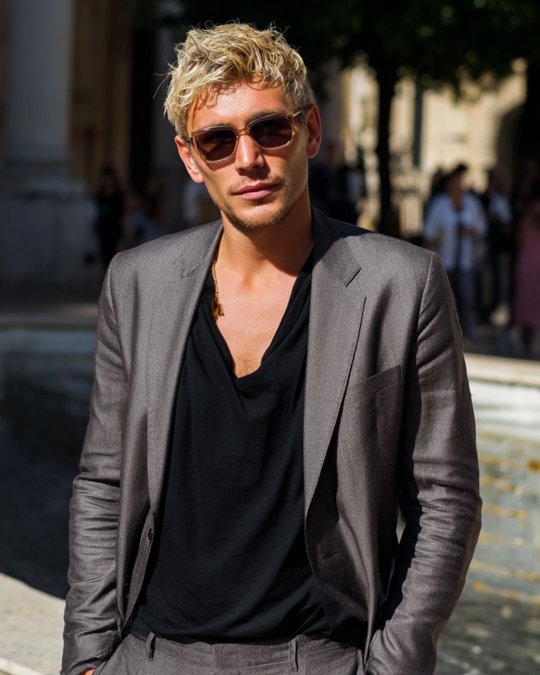Maxime — avatar IA masculin EXIAA