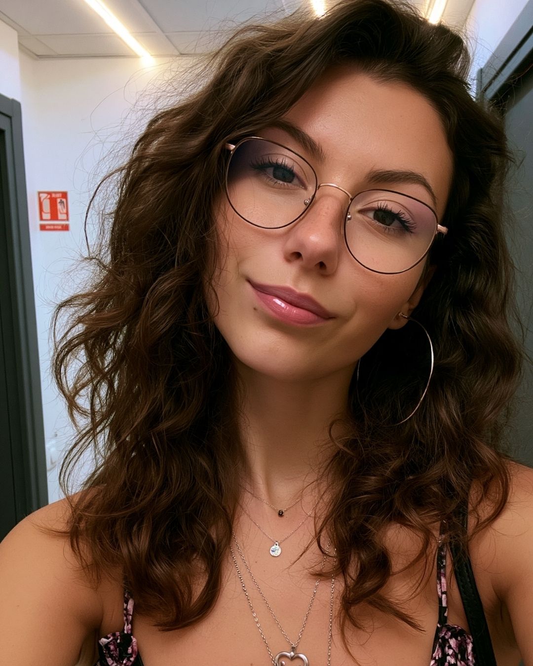 Sara — avatar IA féminin EXIAA